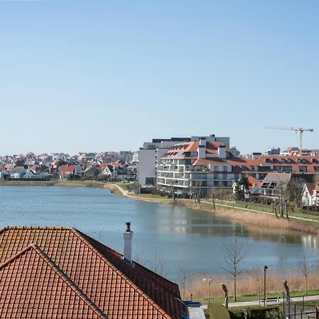 Penthouse With 2 Very Large Terraces South Facing Overlooking Zegemeer, Prime Location, Near The Sea, 2 Bedrooms, Free Garage شقة
